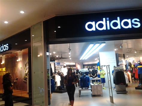 tienda adidas el salvador